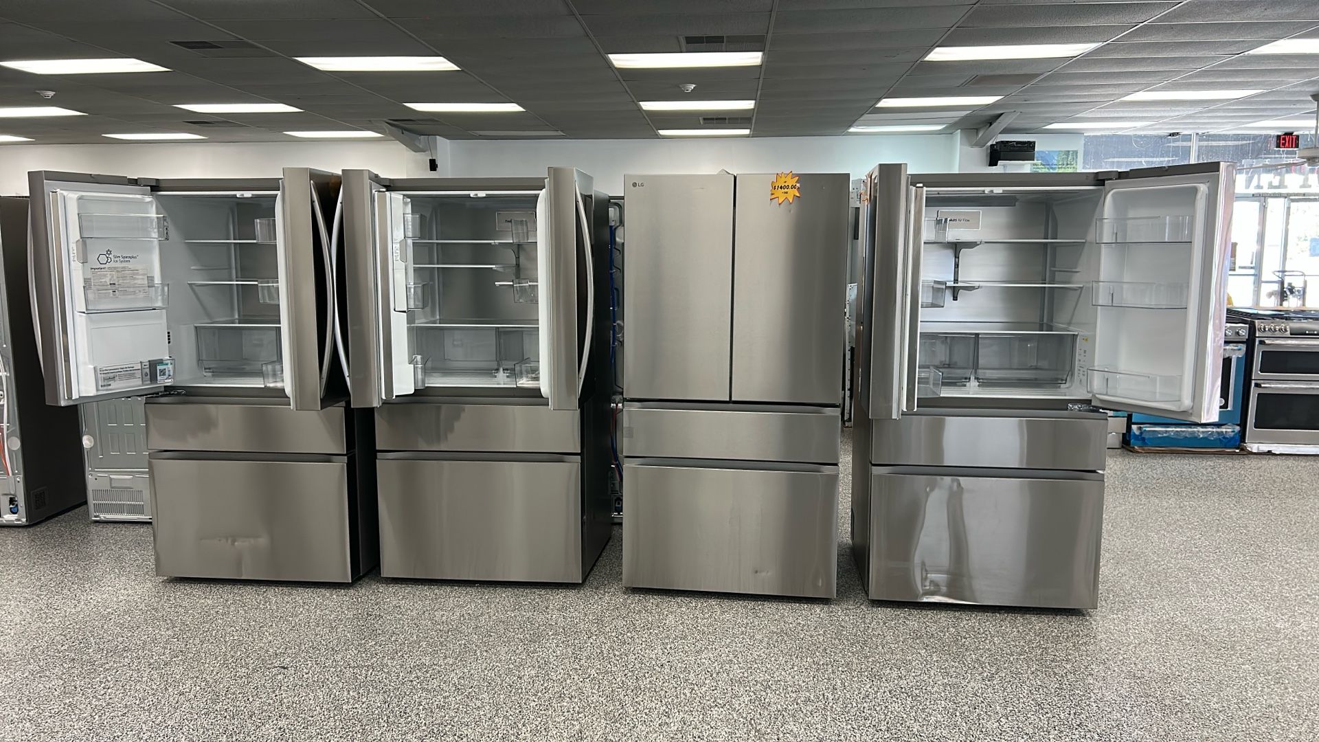 LG FRENCH DOOR REFRIGERATOR WATER DISPENSER INSIDE AND ICE MAKER!!! Stainless Steel BRAND NEW OPEN BOX!!!!