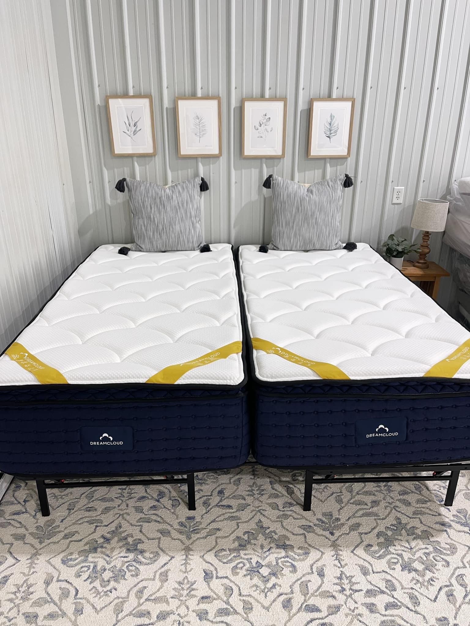 Split King Dreamcloud Premeir Rest 14”H Mattress *delivery*
