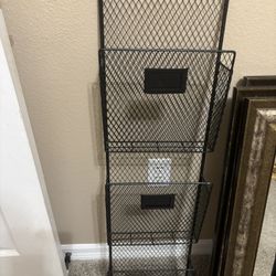 Metal Mail Box Holder