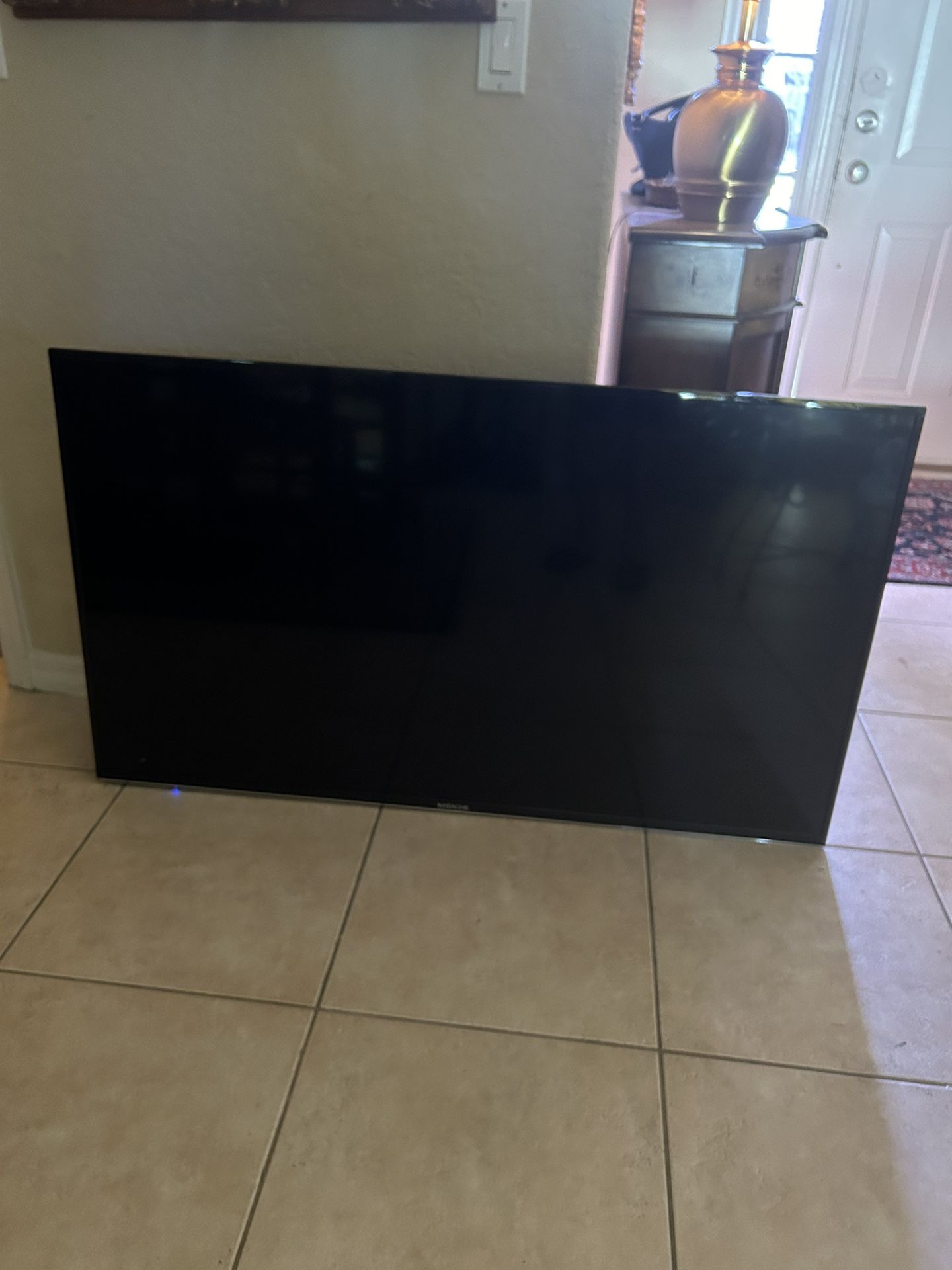 50” HITACHI LCD FLAT SCREEN FOR PARTS