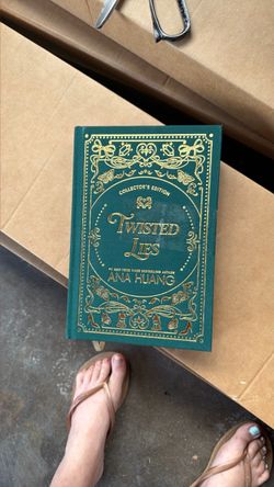 Twisted Lies Collector's Edition – Ana Huang