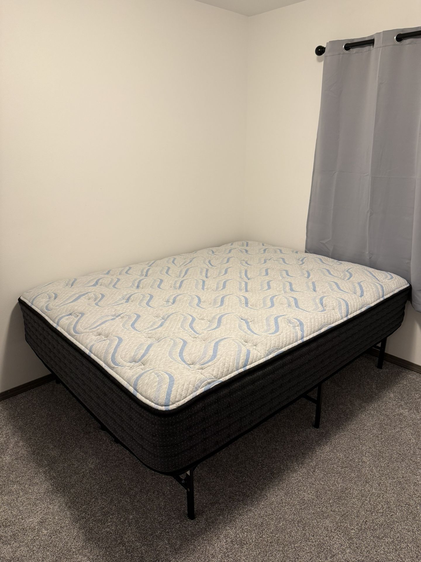 Queen Bed - Like New