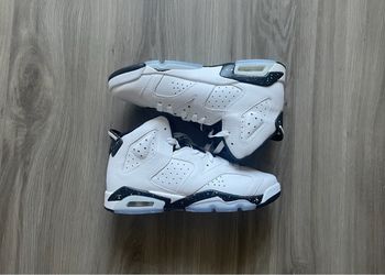 Jordan 6 reverse Oreo size 8.5 women’s new