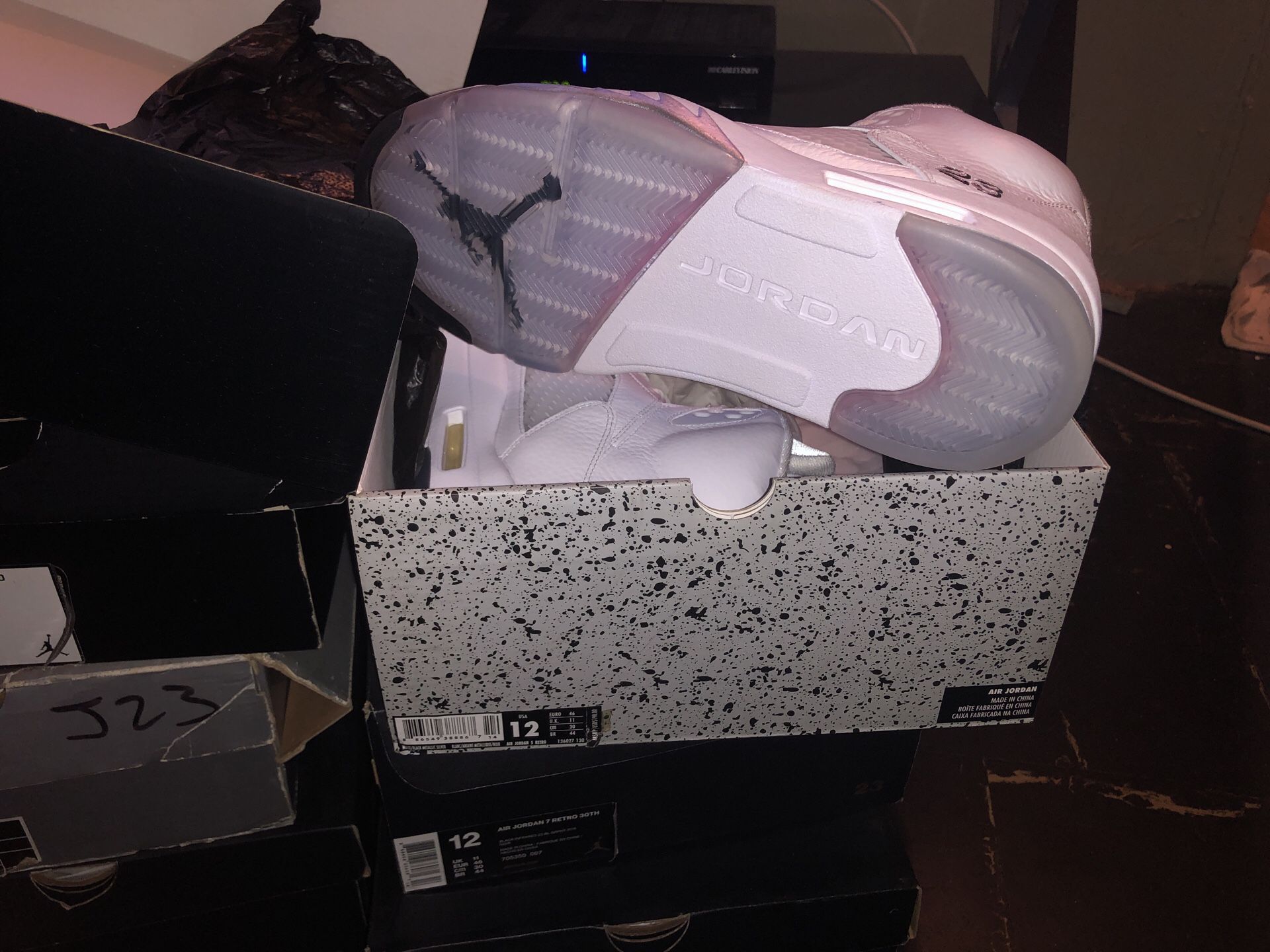 retro 5 metallic white