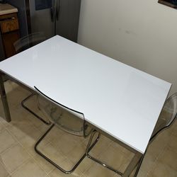 White Dining Table And Chairs 