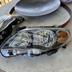 Headlights Toyota Corolla 2013