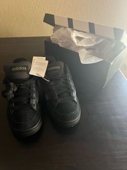 Adidas Low-Top Sneakers with Tags (pickup zip code 78247)