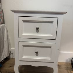 White 2-Drawer Nightstand / Side Table