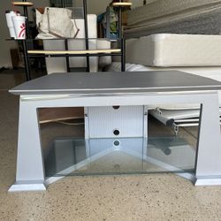 Tv Stand Glasses Top And Bottom 