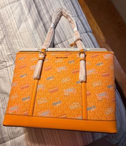 Authentic xl tote purse with tags