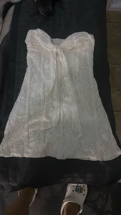 White Lace Strapless Bow Top