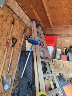 12 foot Fiberglass ladder