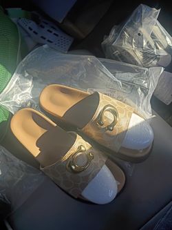 Women's shoes