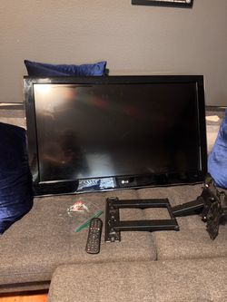 42” LG TV