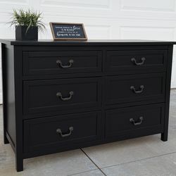 Gorgeous Black “Pier 1 Imports” 6-Drawer Wood Dresser