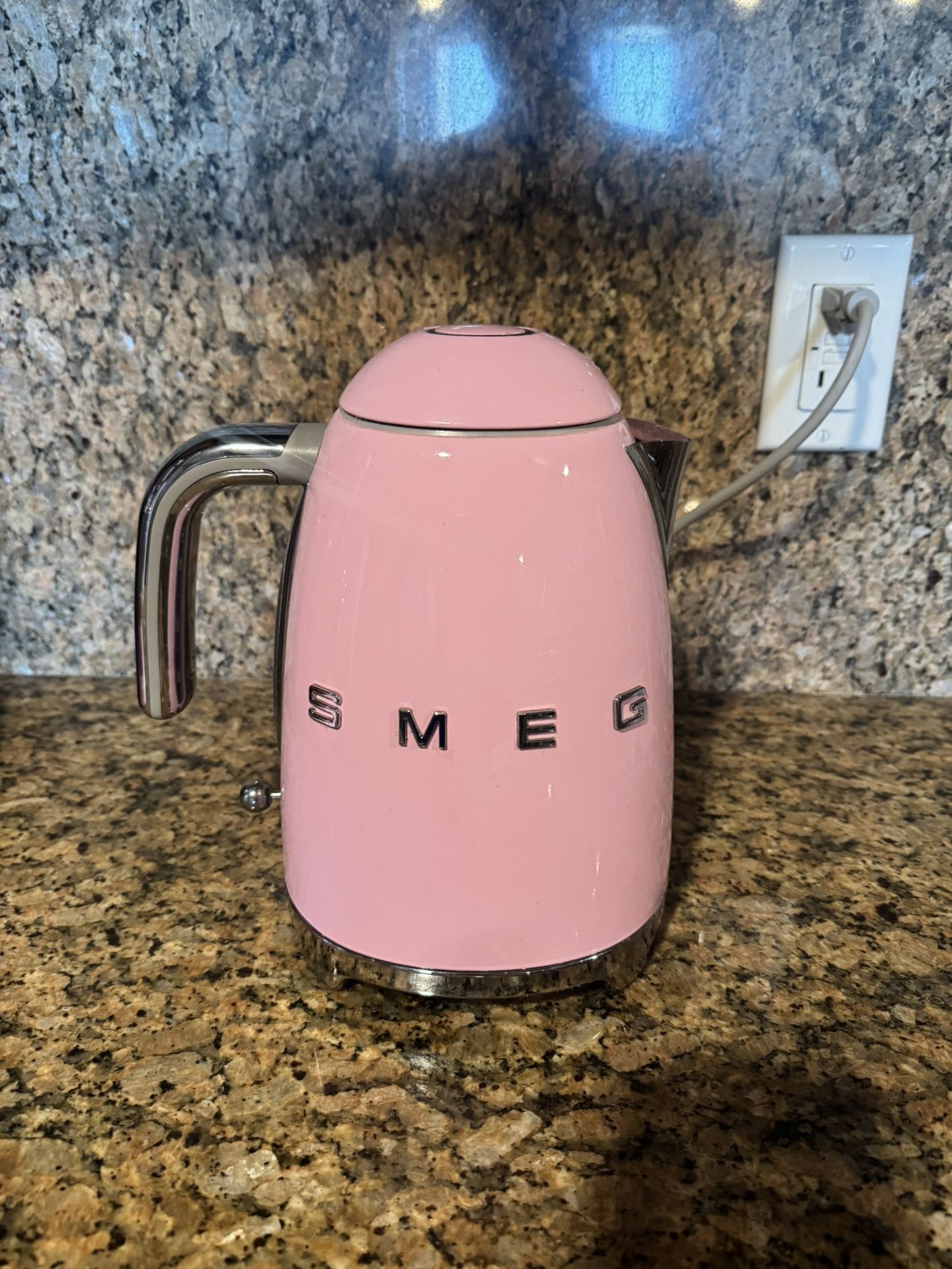 Smeg kettle pink