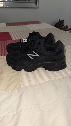 New balance 9060 triple black cat