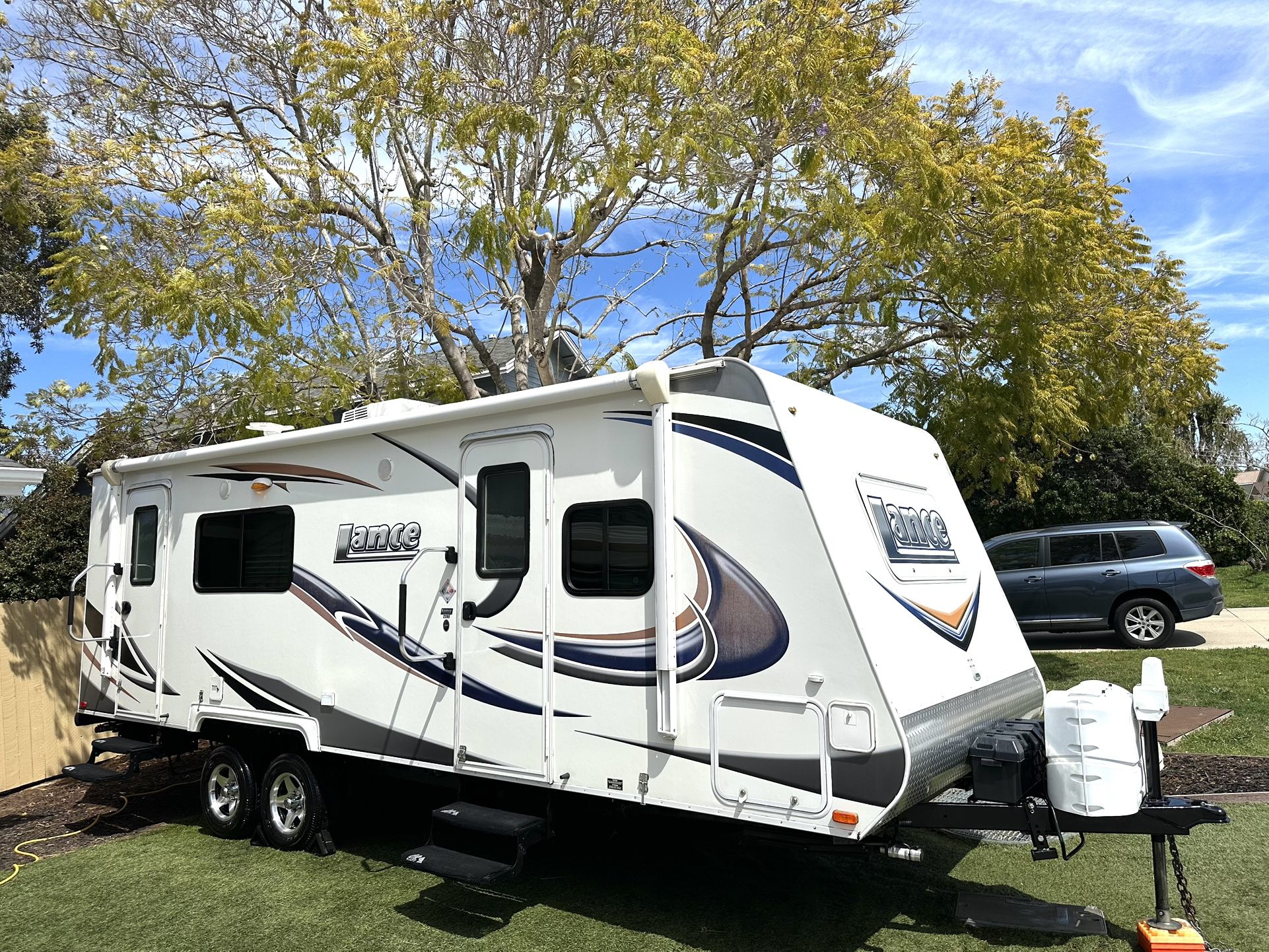 2014 Lance 2285 travel trailer