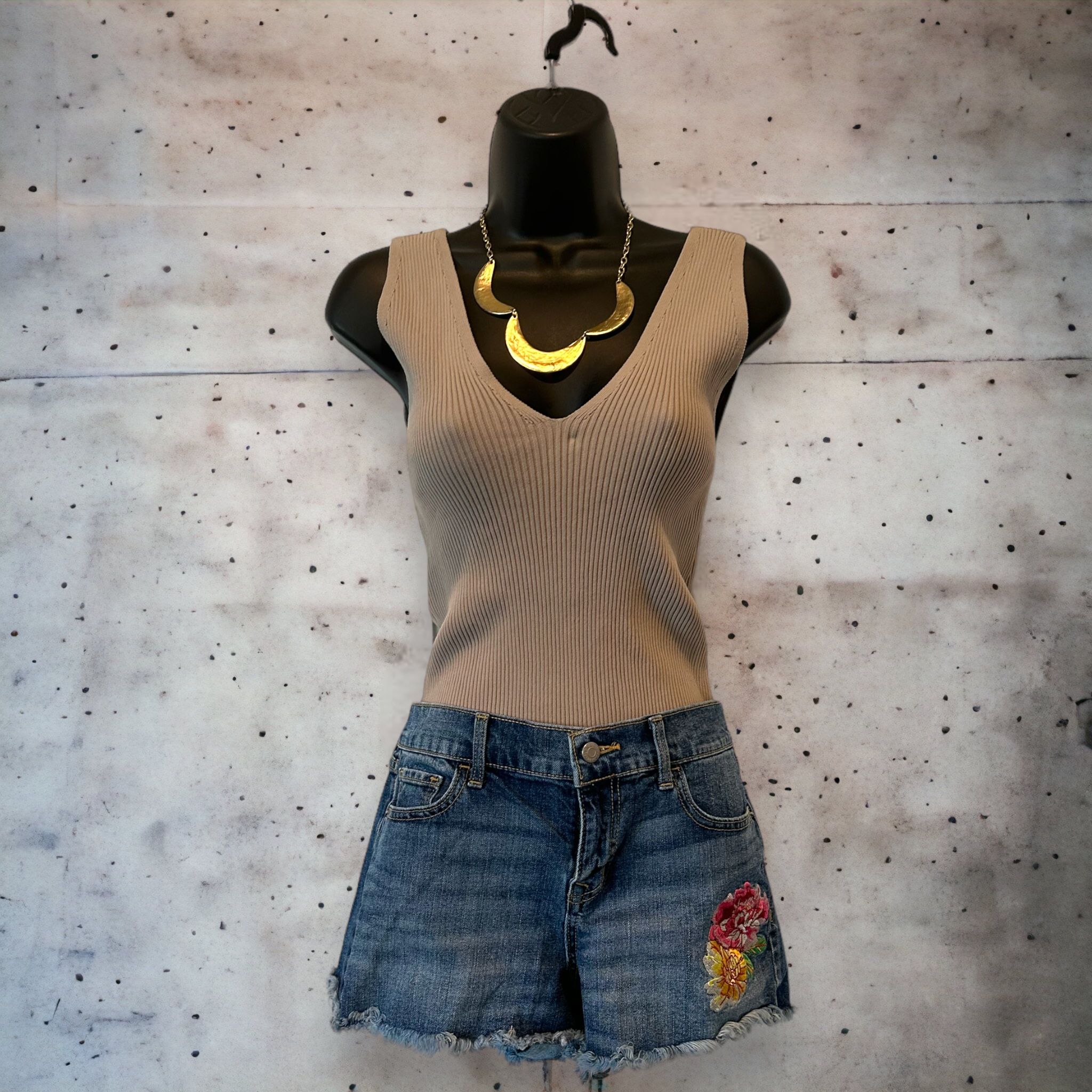 Old Navy Boyfriend Denim Jean Shorts Size 6