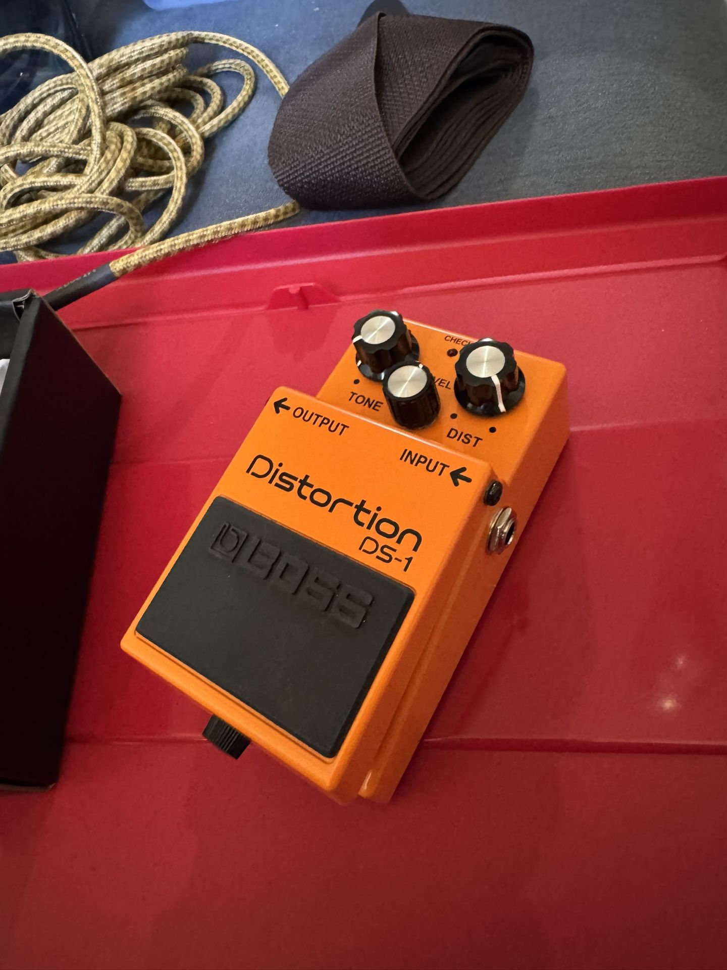 BOSS DS-1 Distortion Effects Pedal