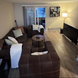 Living Room Sofa Set – Couch + 2 Chairs – $200