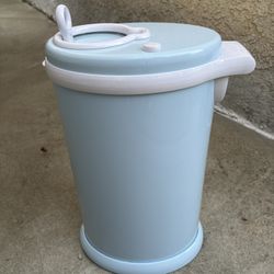 Baby Trash can 