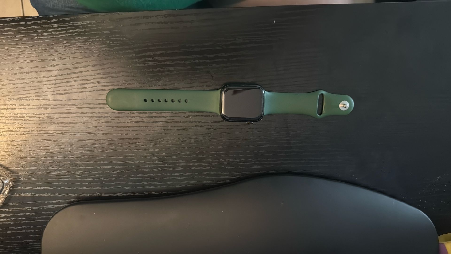 Apple Watch Series 7. 45mm - green