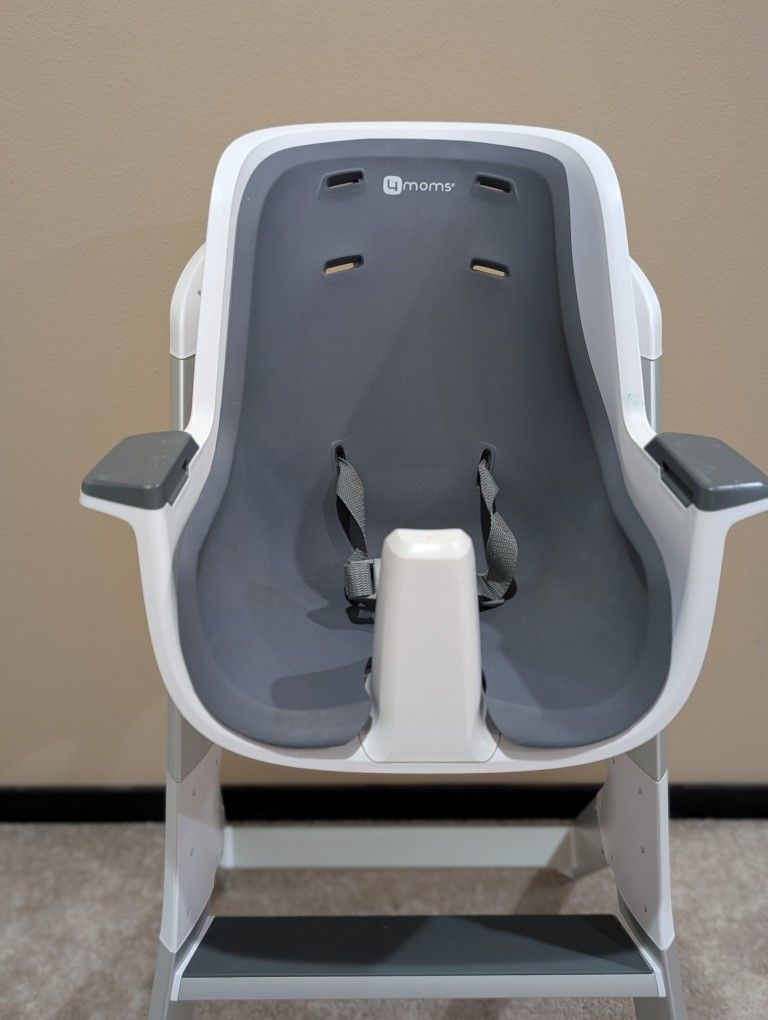 4MOMS High Chair, Magnetic, Like New