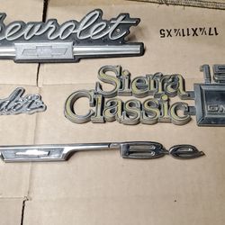 Vintage Badges - Logos 