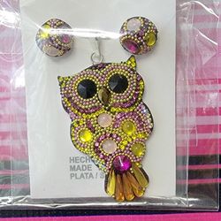 Silver Pendant And Earrings Set. Un Set De Dije Y Aretes De Plata