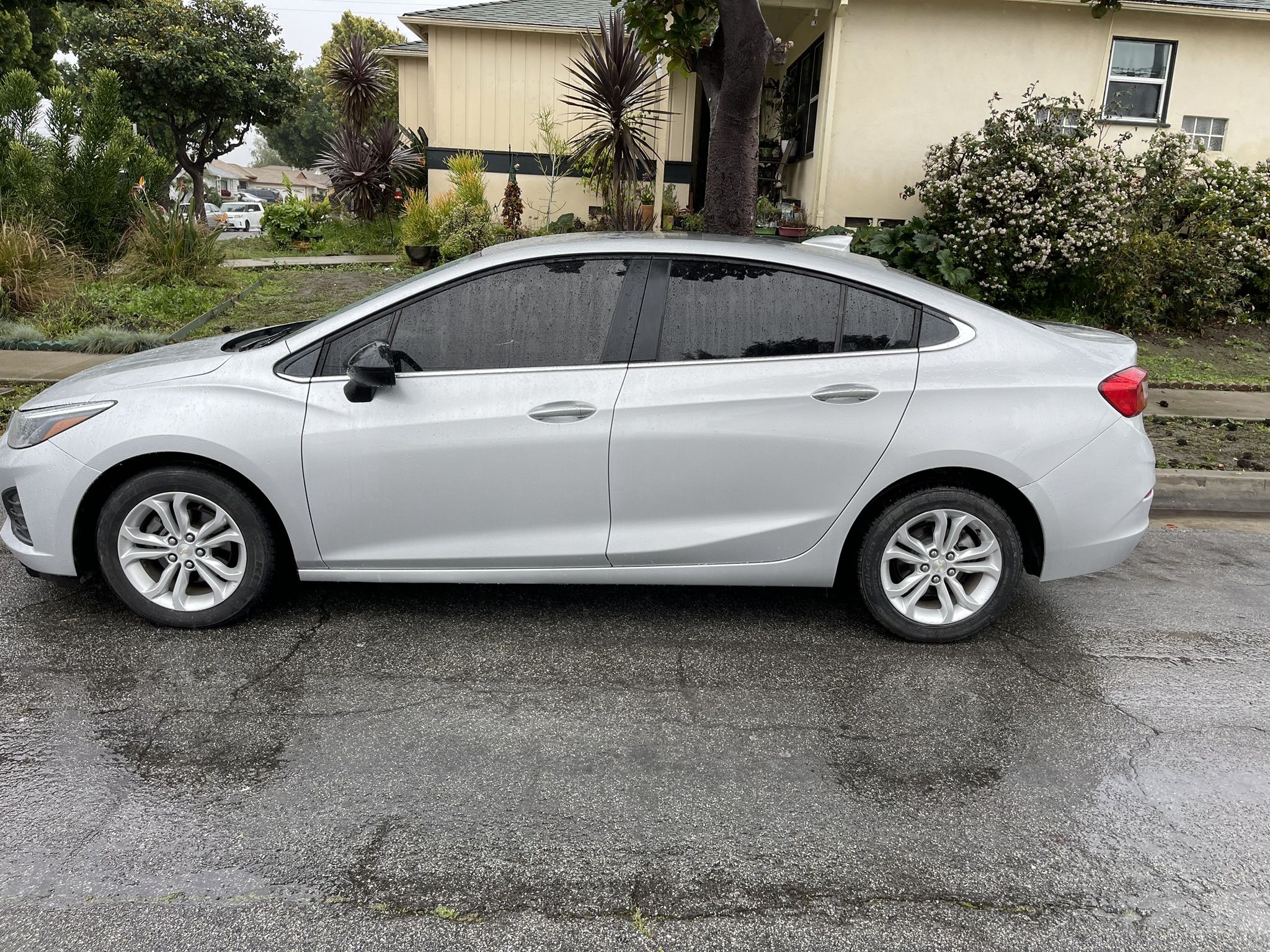 2019 Chevrolet Cruze Sedan LT for Sale in Stockton, CA - OfferUp