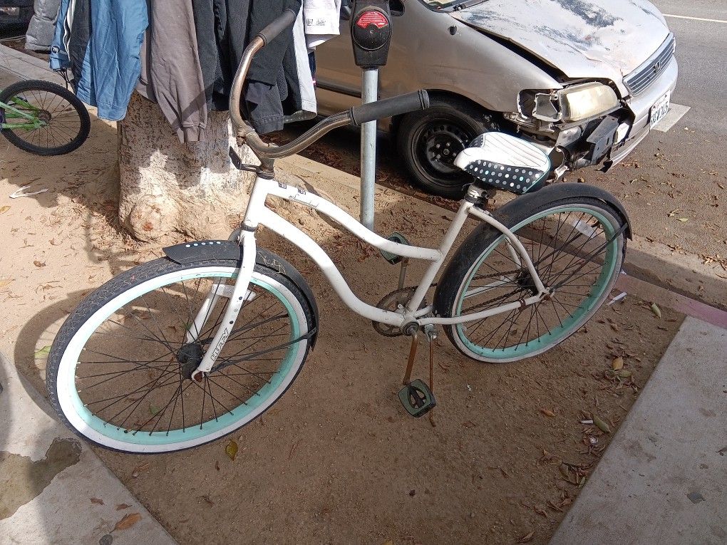 Huffy Women's Good Vibrations 26” Cruiser Bike