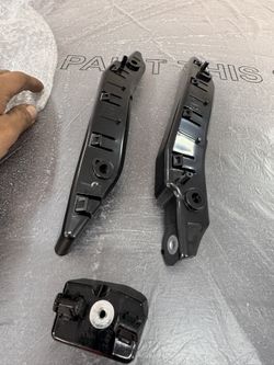 2020 Tesla Model Y Bumper Retainer Brackets