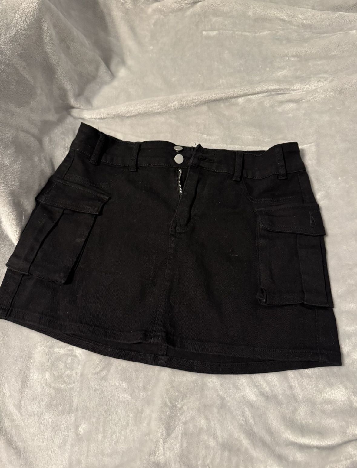 black cargo skirt