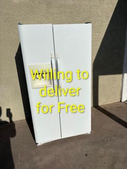 Frigidaire Side by Side Refrigerator 25 cu ft