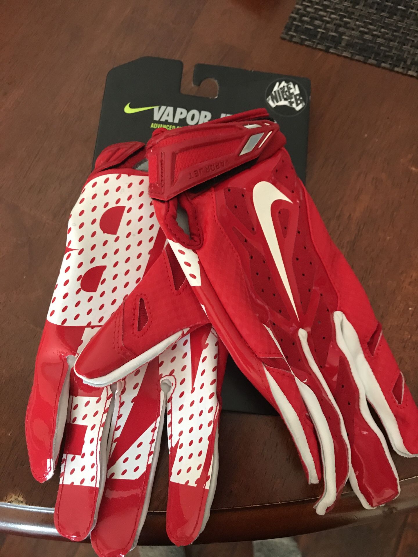 ontploffing Indirect Statistisch Red Nike Viper Jet 3.0 football gloves for Sale in Tustin, CA - OfferUp