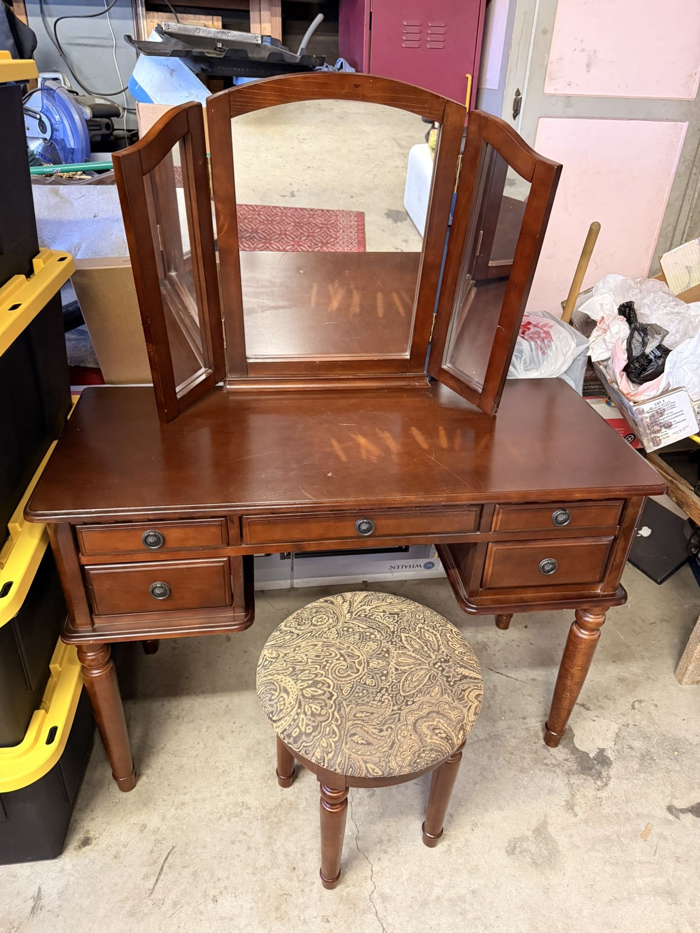 Vanity Set with Stool