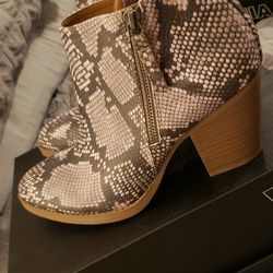 Snake Print Design Ankle Boots Light Brown Size 8