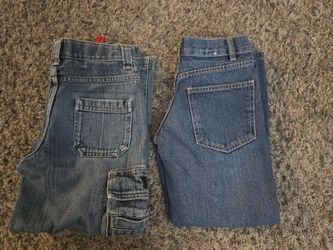 2 PAIRS OF BOYS SIZE 7 JEANS 
