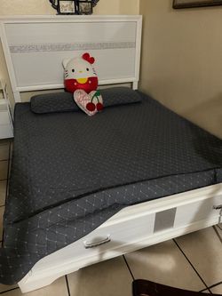 whole bed set, doesn’t have mattress, it’s for a queen mattress