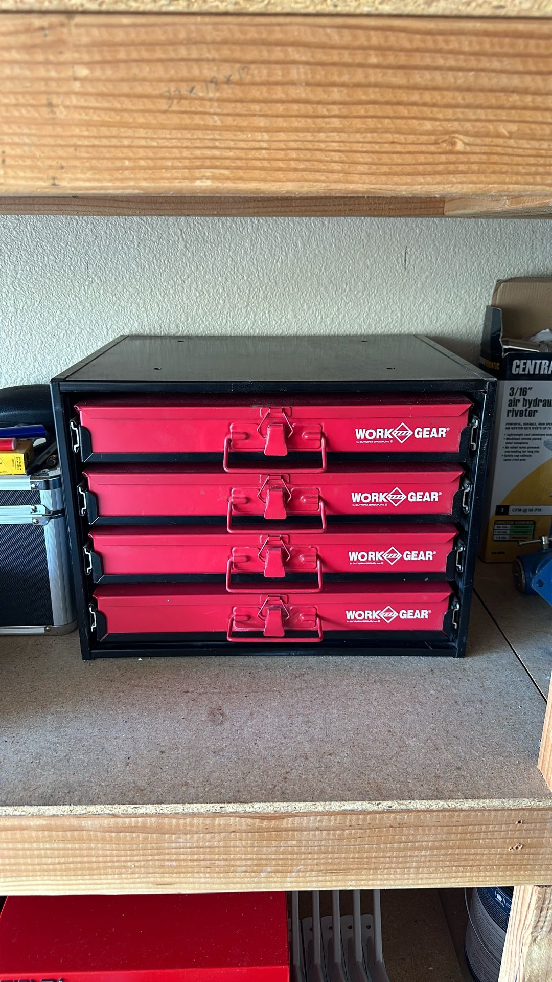work gear steel cabinet bot and screw sets