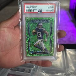 Aaron Jones Rookie Card