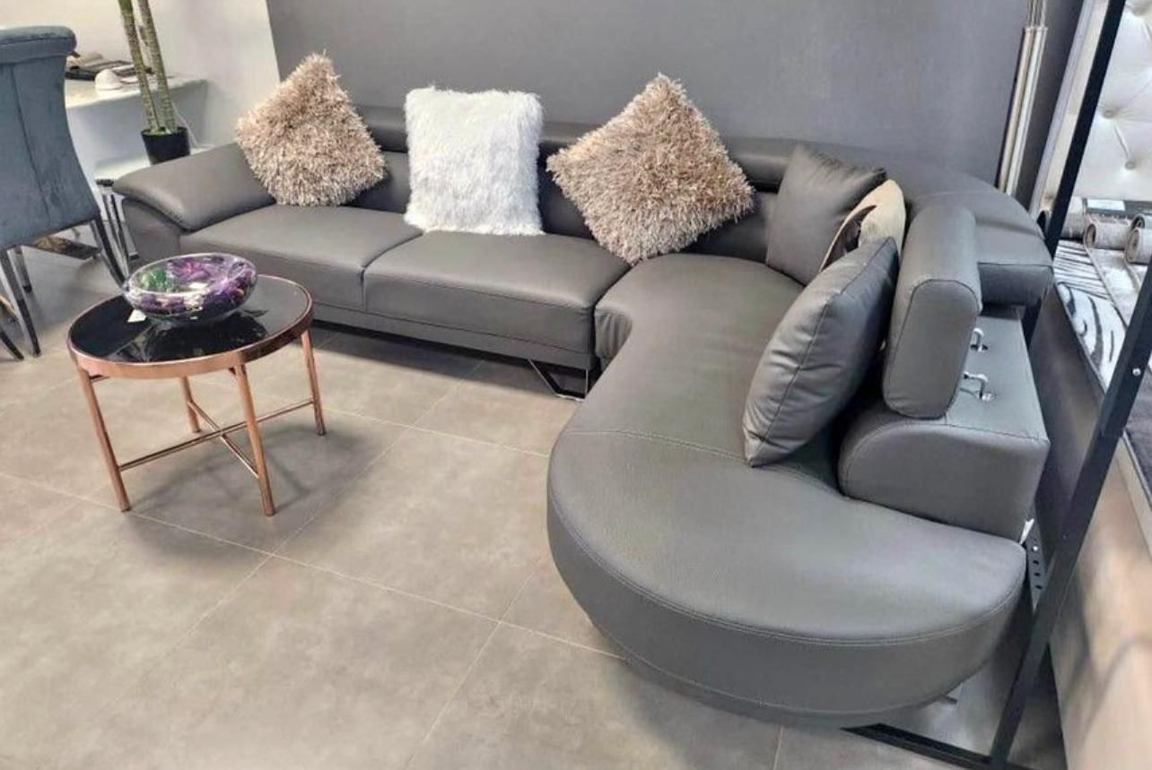 Brand new sectional in box- shop now pay later. 🔥Free Delivery🔥 