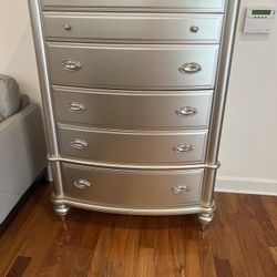 Matching Dresser Set 