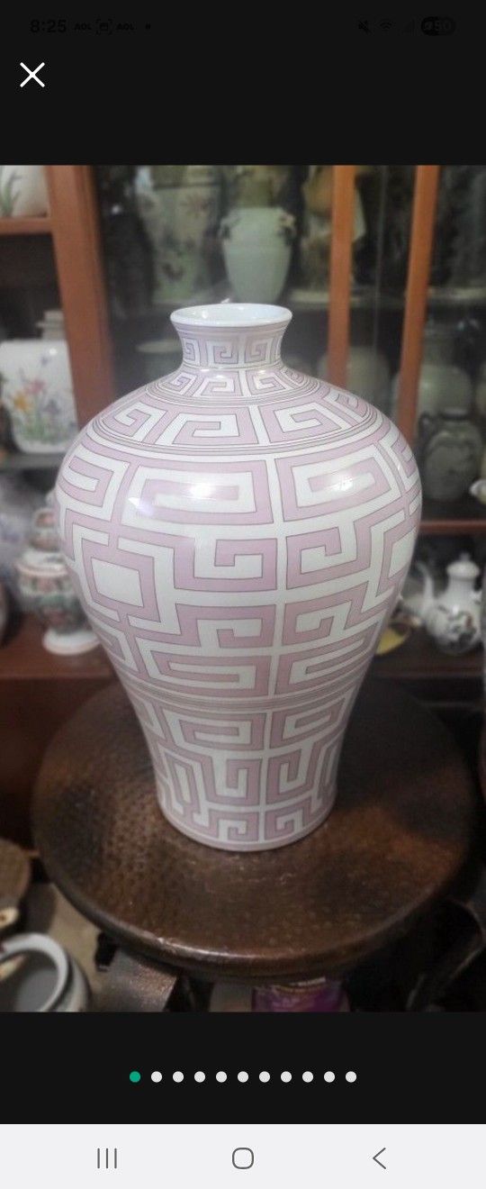 22" Large Ethan Allen White/Pink With Gold Painted Outline Athena Jar