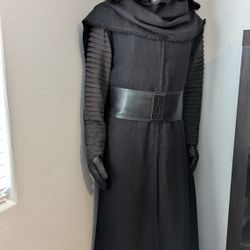 Life Size Kylo Ren Costume & Figure