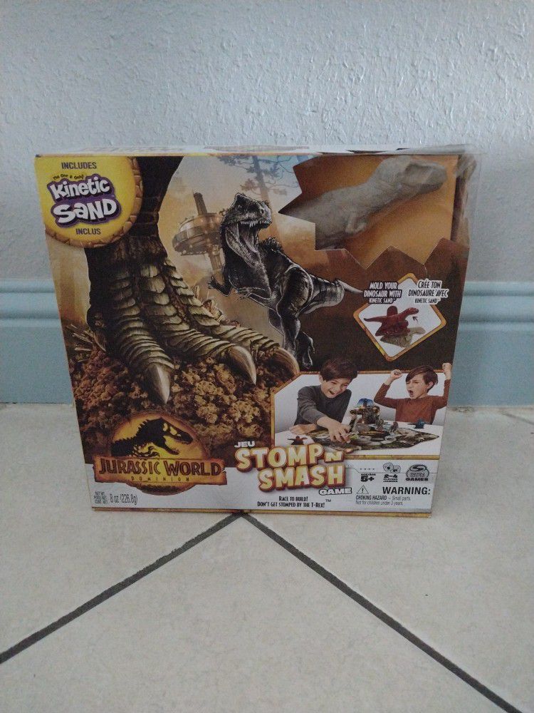 Jurassic World Stop N Stash Board Game 