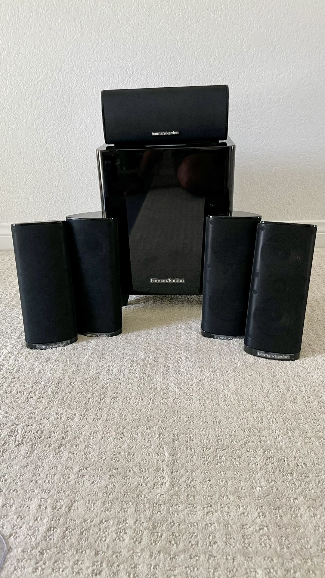 Home Theater Bundle - Yamaha RX-V485 + Harman Kardon 5.1 Speakers - Excellent Condition