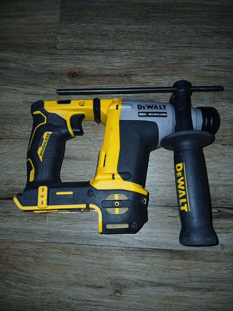 DEWALT
ATOMIC 20V MAX Cordless Brushless Ultra-Compact 5/8 in. SDS Plus Hammer Drill (Tool Only