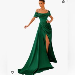 EMERALD GREEN FORMAL DRESS (WITH TAGS)